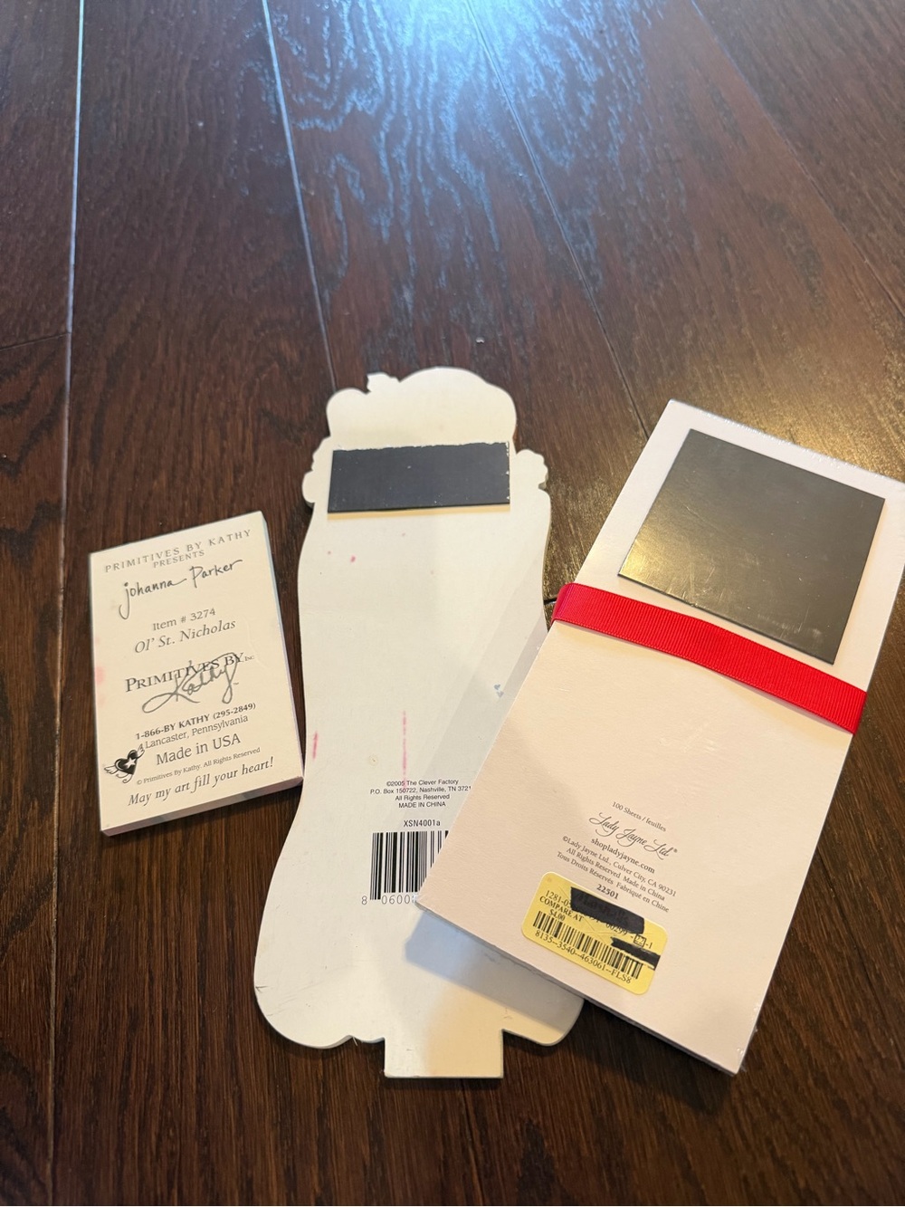 Holiday Santa Notepad Set with Red Ribbon and Pen - Picture 5 of 5